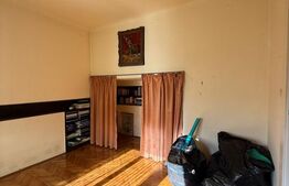 Apartament 3 camere nemobilat, 70 Mp, parcare, zona-centru