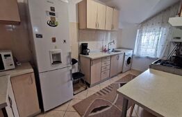 Apartament de 3 camere, 2 parcari, zona Strazii Campului 