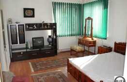 Casa individuala, 5 camere, 160 mp utili, curte 350 mp, zona Piata Engels