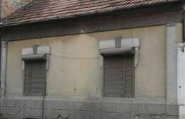 De vanzare 2 case, 160 mp utili cu teren 250 mp