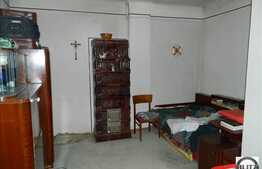 De vanzare 2 case, 160 mp utili cu teren 250 mp