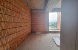 Apartament cu priveliste, 2 camere, 42 mp, terasa 10 mp, zona Vivo