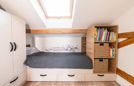 Apartament cu 3 camere, zona centrala, 90 mp, parcare