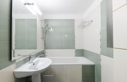 Apartament 4 camere decomandat, parcare, zona Centrala