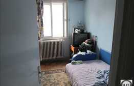 De vanzare 3 camere semidecomandate, zona Piata Hermes, cu loc de parcare