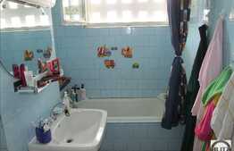 De vanzare 3 camere semidecomandate, zona Piata Hermes, cu loc de parcare