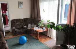 De vanzare 3 camere semidecomandate, zona Piata Hermes, cu loc de parcare