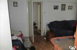 De vanzare 3 camere semidecomandate, zona Piata Hermes, cu loc de parcare