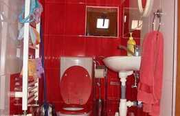 Casa la 5  minute de Casa de Cultura a Studentilor. Zona retrasa, linistita !!!