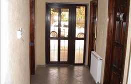 Vila Potrivita Pentru Sediu De Firma Sau Locuit. Design si Confort !!!