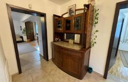 Apartament 3 camere 120 mp, imobil tip vila, zona Piata Engels