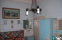 Casa Situata La Artera  Cu Vad Pietonal. Pretabil RESTAURANT !