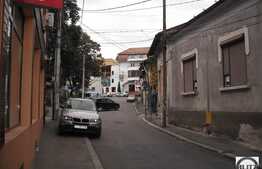 Casa Situata La Artera  Cu Vad Pietonal. Pretabil RESTAURANT !