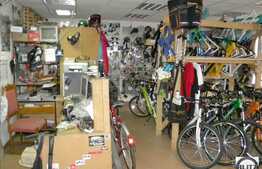 Casa cu front la artera principala in centru!