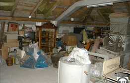 Casa cu front la artera principala in centru!