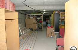 Casa cu front la artera principala in centru!