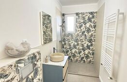 Apartament cu 2 camere, terasa de 25 mp, parcare, zona Terra