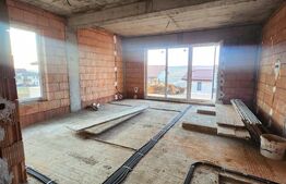 Casa tip duplex semifinisat, 5 camere, 180 mp utili, 270 teren, zona Vivo