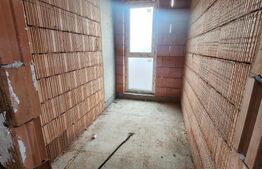 Casa tip duplex semifinisat, 5 camere, 180 mp utili, 270 teren, zona Vivo