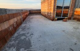 Casa tip duplex semifinisat, 5 camere, 180 mp utili, 270 teren, zona Vivo