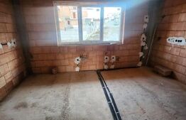 Casa tip duplex semifinisat, 5 camere, 180 mp utili, 270 teren, zona Vivo