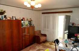 De vanzare 2 camere decomadate, zona BRD Central. Boxa la subsol si parcare