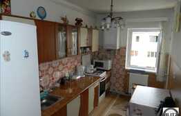 De vanzare 2 camere decomadate, zona BRD Central. Boxa la subsol si parcare