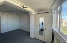 Apartament de vanzare, cu 3 camere, 80 mp, zona Vlahuta