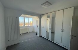 Apartament de vanzare, cu 3 camere, 80 mp, zona Vlahuta