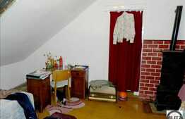 Vanzare casa cu front la strada, 90 mp utili si teren de 80 mp, zona Centrala!