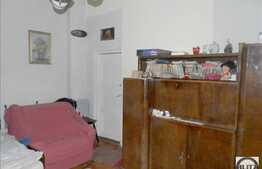 Vanzare proprietate, 2 case, 270 mp utili, 3300 mp teren, zona Centrala!