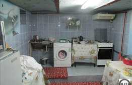 Casa de vanzare, 162 mp, teren de 314 mp cu front de 16 ml, Centru!