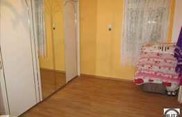 Casa de vanzare, 162 mp, teren de 314 mp cu front de 16 ml, Centru!