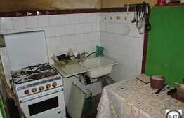 Casa de vanzare, 80 mp, cu teren de 120 mp, zona Pta. Stefan cel Mare!