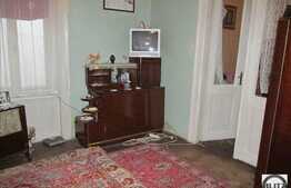 Casa de vanzare, 80 mp, cu teren de 120 mp, zona Pta. Stefan cel Mare!