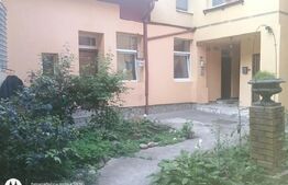 Casa ultracentrala, cu doua garsoniere, ideala pentru airbnb 
