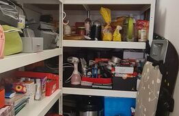 Apartament complet amenajat-2 camere, decomandat, curte privată – gata de locuit