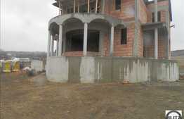 Casa individuala la rosu, 149 mp, teren 800 mp, zona linistita de case!