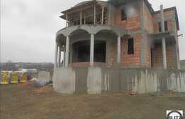 Casa individuala la rosu, 149 mp, teren 800 mp, zona linistita de case!