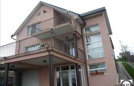 Vila de lux in zona strazii Maramuresului !