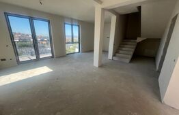 Duplex de vanzare, 5 camere, 146 mp, zona Dezmir