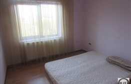 Casa spatioasa situata intr-o zona linistita