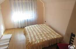 Casa spatioasa situata intr-o zona linistita