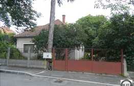 Casa de vanzare, demolabila, teren 1430 mp in cartierul Andrei Muresanu