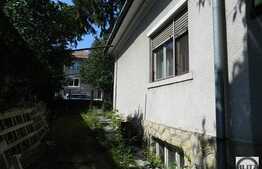 Casa de vanzare, demolabila, teren 1430 mp in cartierul Andrei Muresanu