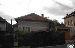 Casa demolabila, de vanzare in Dambul Rotund!