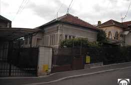 Casa demolabila, de vanzare in Dambul Rotund!