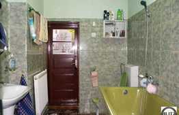 Casa de vanzare cu 380 mp teren