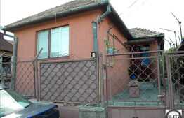 Casa de vanzare cu 380 mp teren