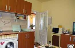 Casa de vanzare cu 380 mp teren